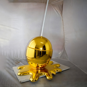 Cartoony moderno gigante giallo lecca-lecca statua in fibra di vetro sciolto sul terreno - Product Image 2