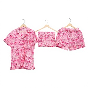 Ensemble pyjama 3 pièces en coton pour femme, manches courtes, imprimé rose, vêtements de nuit d'été décontractés, col rabattu, short à taille élastique - Product Image 1