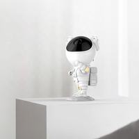 Lampe de table de chevet ciel étoilé LED 360 degrés Rotation étoiles projecteur astronaute veilleuse