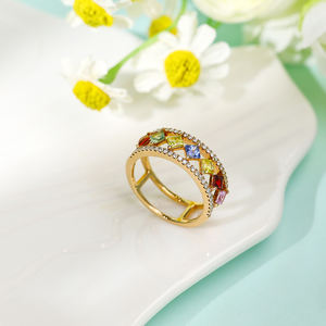 Anillo de Compromiso y Boda de Oro Rosa Sólido de 18K Hecho a Mano con Zafiro Colorido de Corte Princesa y Diseño Hueco, Joyería Fina - Product Image 4