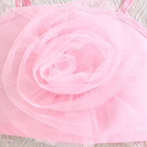 Conjunto de Tres Piezas de Mezclilla Floral Casual y Elegante para Niñas, Top de Manga Corta Transpirable y Cómodo con Botones, Pantalones Elegantes para Niños - Product Image 5