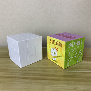 Juguete Educativo Personalizado con Recubrimiento UV, Cubo de Rubik 3x3 de 10cm con Rotación Rápida, Rompecabezas Mágico - Product Image 2