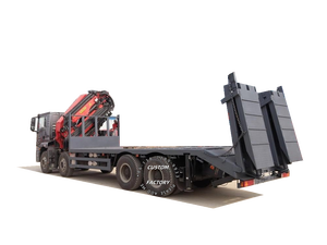 Venta de Fábrica: Camión Grúa Shacman Howo 8*4 Más Vendido, Grúa Hidráulica de Brazo Recto de 20 Toneladas, Motor y Caja de Cambios de Alta Capacidad - Product Image 4