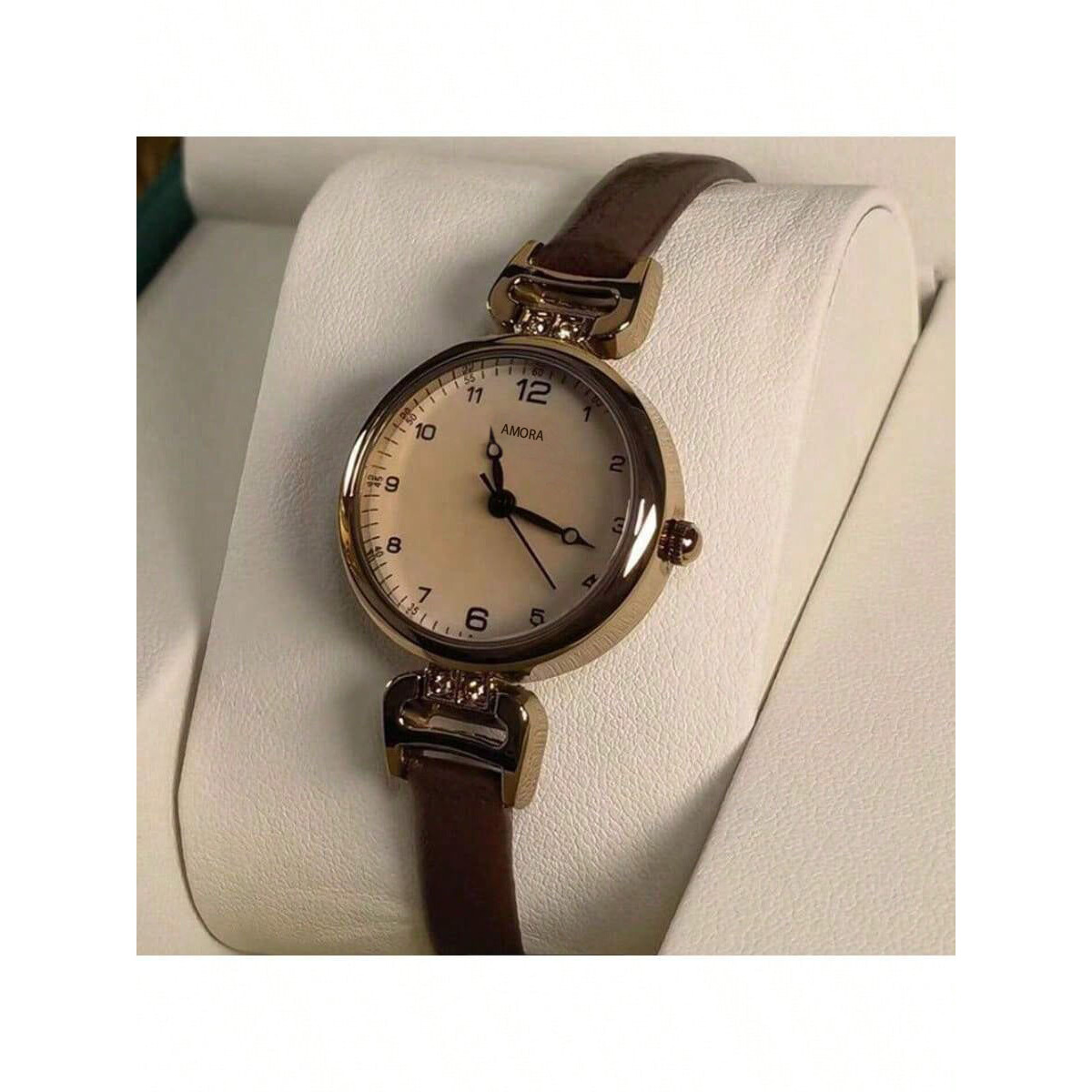 4580 - Ceinture en cuir marron avec boucle blanche