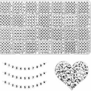 Juego de 1300 Piezas de Letras del Alfabeto Acrílicas A-Z, Cuentas Redondas Planas con Números y Corazones en Caja para Hacer Pulseras y Joyería DIY - Product Image 1