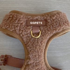 <span class=keywords><strong>Harness</strong></span> anjing Teddy musim dingin mewah setelan <span class=keywords><strong>Harness</strong></span> hewan piaraan anak anjing desainer kustom dekorasi bulu karet antilembap modis Inggris - Product Image 4