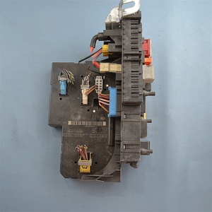 Module d'occasion 5DK009225-28 pour C180 C200 C260 E200 GLK BCM 2045458601 2045456632 Démontage de voiture Arrière 204 212 - Product Image 4