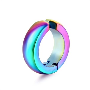 Joyería Antideslustre de Alta Calidad, Aretes de Acero Inoxidable Coloridos con Clip para Hombre - Product Image 4