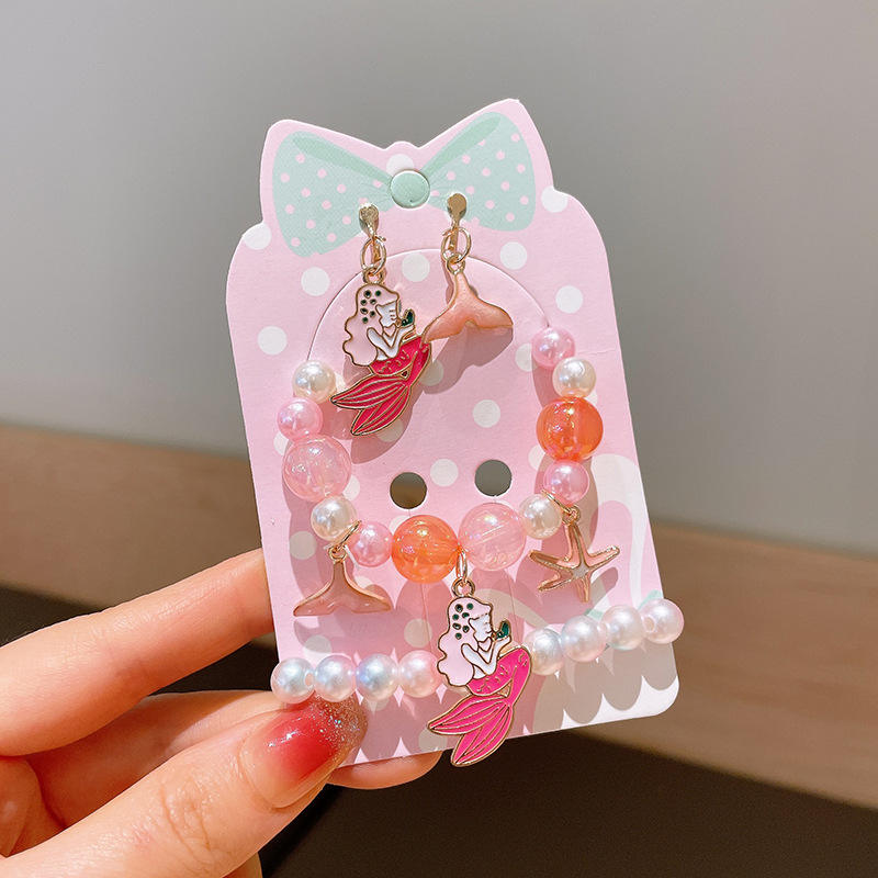 นางเงือกสีชมพู 4 ตัว