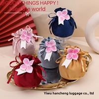 Sacs à bonbons chinois de luxe haut de gamme, pochettes créatives en velours avec cordon de serrage, boîtes de dragées pour mariage, cadeaux en stock