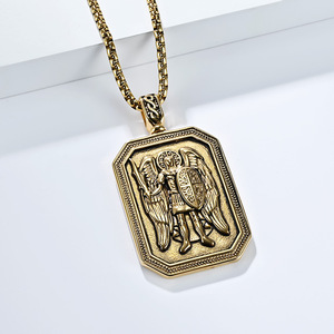 Collar con colgante de ángel de San Miguel para hombre, de acero inoxidable, con forma de escudo, regalo de joyería temática - Product Image 3
