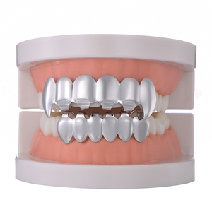 2023 Hiphop alliage <span class=keywords><strong>doré</strong></span> <span class=keywords><strong>dent</strong></span> Grillz unique mode dents Grillz hommes accessoires plaine dents Grillz - Product Image 2