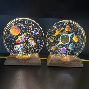 Envío Directo, Nuevo Adorno de Cristal Luminoso con Grabado Interior Tridimensional 3D e Impresión a Color de Planetas Espaciales 1103034 para Auto - Product Image 1