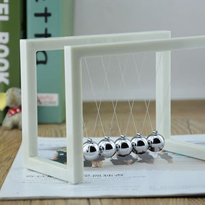 Boule d'oscillation de miroir cuboïde d'artisanat créatif coloré <span class=keywords><strong>mouvement</strong></span> perpétuel jouets de bureau Base en bois Newtons berceau <span class=keywords><strong>pendule</strong></span> décoration en métal - Product Image 3