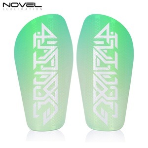 Protections de tibia de football hexagonales personnalisées avec impression par sublimation, coussinets de protection pour les tibias - Product Image 5