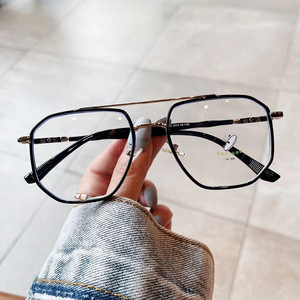 Gafas Ópticas de Metal con Forma Poligonal de Venta al por Mayor de Fábrica, de Buena Calidad <span class=keywords><strong>y</strong></span> Precio Asequible, Disponibles para Hombre <span class=keywords><strong>y</strong></span> Mujer - Product Image 1