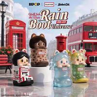 Figurine d'anime de collection Beibei Cat Walk Into the Rain Boot Universe Beans, mini figurine en boîte mystère pour décoration de bureau