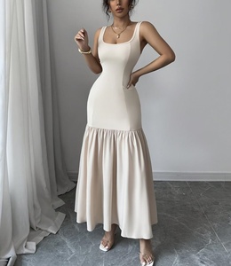 Patchwork tasarımı ile şeftali renginde kolsuz pileli bel şekillendirme zarif uzun elbise - Product Image 4