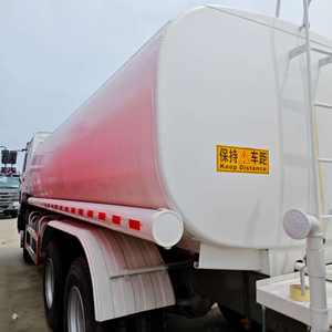 Nuevo HOWO 6X4 20 25 toneladas Beber Líquido Combustible Aceite Leche Camión Entrega Transporte <span class=keywords><strong>Agua</strong></span> Bowser Camión Tanque de <span class=keywords><strong>agua</strong></span> Camión <span class=keywords><strong>cisterna</strong></span> - Product Image 4