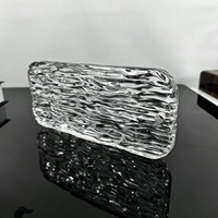 Carreaux de verre décoratifs contemporains brossés de qualité supérieure en gros pour la décoration murale de séparation d'espace intérieur moderne