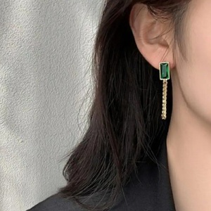 Pendientes de Cadena Cubana con Circonita Verde Cuadrada y Diamantes de Imitación, Chapados en Oro de 18k, de Acero Inoxidable, para Mujer, Venta al por Mayor - Product Image 1