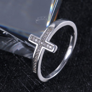 Anello a croce in argento B710 con diamanti naturali taglio brillante rotondo per cerimonie religiose, gioiello unisex - Product Image 2