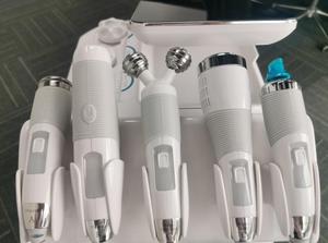 Appareil professionnel <span class=keywords><strong>de</strong></span> microdermabrasion hydro 6-en-1 pour salon <span class=keywords><strong>de</strong></span> beauté, équipement facial à oxygène H2 <span class=keywords><strong>O2</strong></span> pour les yeux et la tête - Product Image 5