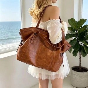 Bolso de hombro de cuero de alta calidad para mujer, ideal para viajes, universidad y oficina, con diseño de almacenamiento funcional, disponible para la venta. - Product Image 6