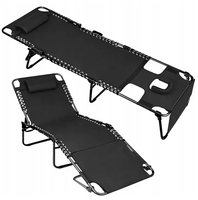 Chaise longue d'extérieur pliable à trois positions avec dossier verrouillable, cavité pour le visage et emplacements pour les bras