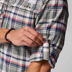 Chemise de pêche en denim à col ouvert avec logo Rashguard, protection SPF 50, style Western Fisherman, queue de poisson, masque intégré, boutons sur le dos - Product Image 5