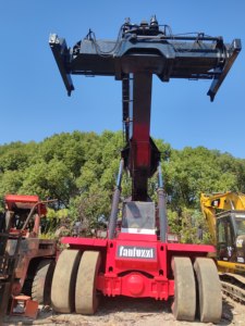 Apilador usado Kalmar Fantuzzi 45 Ton Reach Buen estado DRD450 DRF450 DRT450 Apilador de contenedores - Product Image 3