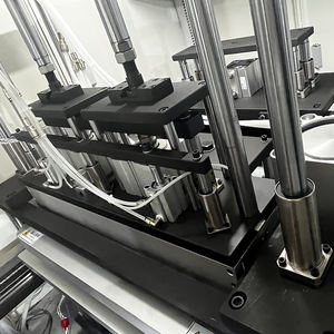 Machine automatique de pré-scellage à chaud <span class=keywords><strong>pour</strong></span> plateau tournant à quatre stations au lithium <span class=keywords><strong>pour</strong></span> boîtier de <span class=keywords><strong>cellule</strong></span> de poche - Product Image 4