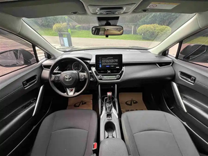 Toyota <span class=keywords><strong>Corolla</strong></span> Cross <span class=keywords><strong>2022</strong></span>, SUV compact 5 portes, essence <span class=keywords><strong>turbo</strong></span>, automatique, conduite à gauche, 5 places, sièges en tissu, intérieur foncé, jantes R17 - Product Image 4