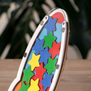 Pot de récompense en forme de fusée en acrylique en bois écologique personnalisable Tableau en étoiles pour récompenses à domicile - Product Image 4