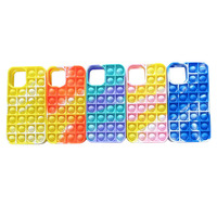 Coques de téléphone en silicone 3D souples antichoc avec chargement sans fil pour iPhone 16/17 Pro Max – Jouets anti-stress inclus