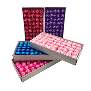 San valentino Bouquet che fa materiali fioraio fornisce decorazioni rosa colorata con tre colori sovrapposti a fiori di sapone - Product Image 1