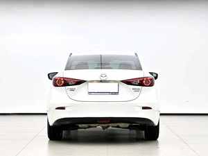 Elegante y Práctico <span class=keywords><strong>Mazda</strong></span> <span class=keywords><strong>3</strong></span> Axela <span class=keywords><strong>2017</strong></span> 1.5L Automático Gasolina Sedán LHD 5 Plazas Coche de Segunda Mano Bien Cuidado para el Desplazamiento Diario - Product Image 4