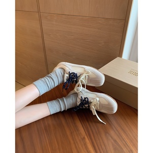 Chaussures de sport de luxe à talon dissimulé pour femme, baskets color-block à lacets contrastants, mocassins en cuir, chaussures de skate - Product Image 5