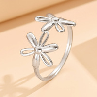 Bague ajustable pour femme en acier inoxydable plaqué or 18 carats, style ouvert, tendance, simple et polyvalente