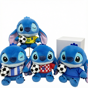 Peluche de football en peluche courte douce, poupée de dessin animé, doudou de football, cadeau personnalisé avec logo pour enfants - Product Image 1