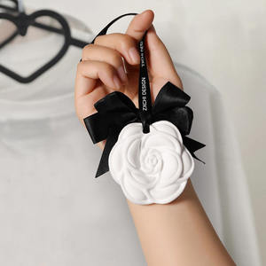 Profumatore di Lusso per Auto 2 in 1 da Appendere con Fragranza a Lunga Durata - Product Image 5