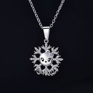 Collier unisexe Hip Hop avec pendentif flocon de neige et chat Kt, bijoux de luxe léger et de niche, ornements de Noël - Product Image 3