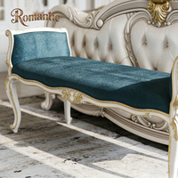 Luxuriöses Europäisches Französisches Schlafzimmer-Möbelset Kingsize-Bett Gepolstertes Kopfteil aus Massivholz für Villa und Hotel