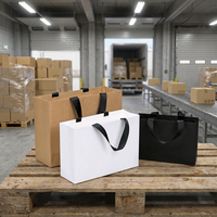 Sac en papier kraft de luxe avec poignée, recyclable et imprimé offset, pour usage professionnel, pour cadeau