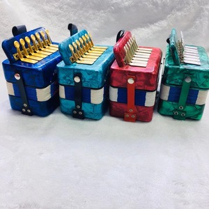 Fabricant hotsale coloré 7 boutons bonne musique accordéon <span class=keywords><strong>clavier</strong></span> Instrument de musique à bas prix - Product Image 5