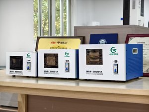 Regulador de Voltaje Monofásico Compacto de 1000VA 3000VA con Voltaje de Entrada y Salida Personalizado para Farmacias en <span class=keywords><strong>Francia</strong></span> - Product Image 4