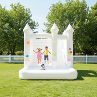 Château gonflable de mariage extérieur écologique blanc en bâche PVC 0,55 mm avec toboggan 5x4x3,8m, garantie 2 ans, pour 3 à 10 enfants