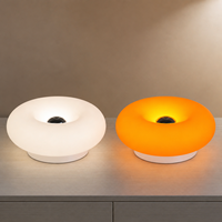 Lampe murale LED en forme de donut à trois couleurs, rechargeable, à commande tactile, à intensité variable, veilleuse moderne, lampe décorative pour chambre à coucher