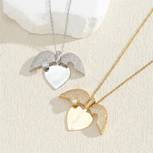 Costume <span class=keywords><strong>Femme</strong></span> Ailes <span class=keywords><strong>d</strong></span>'<span class=keywords><strong>Ange</strong></span> Ouvertes Spéciales avec Collier Charme Coeur Couleur Contraste Zircon Pendentifs Colliers Bijoux - Product Image 1