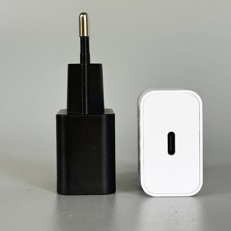 White USB C port charger 20W /no box